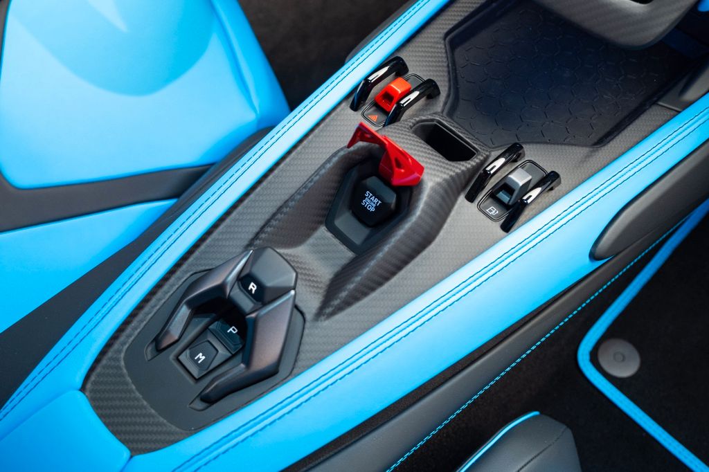 Lamborghini Revuelto