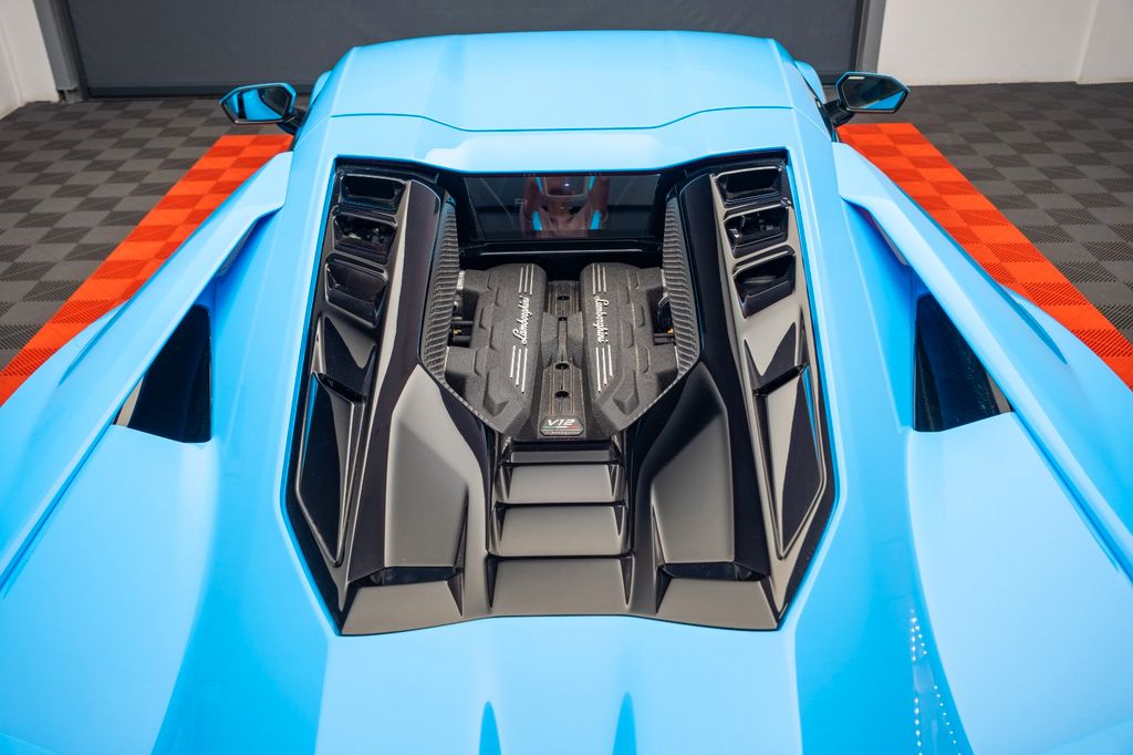 Lamborghini Revuelto