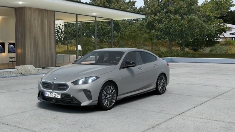 BMW M235