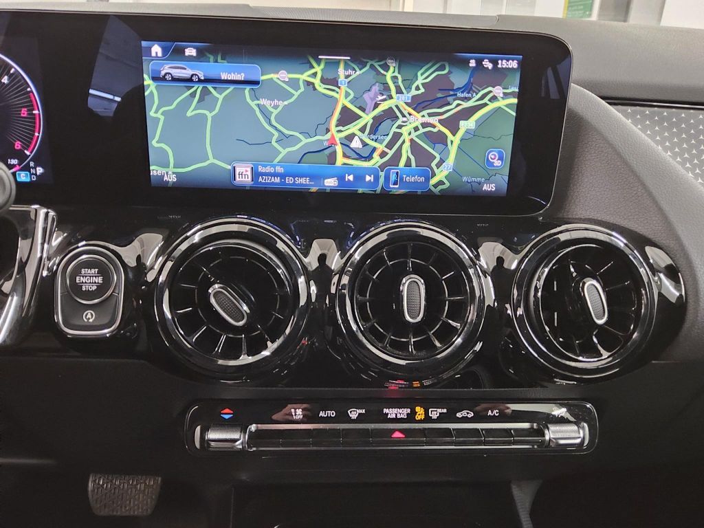 Mercedes-Benz GLA 180 2023