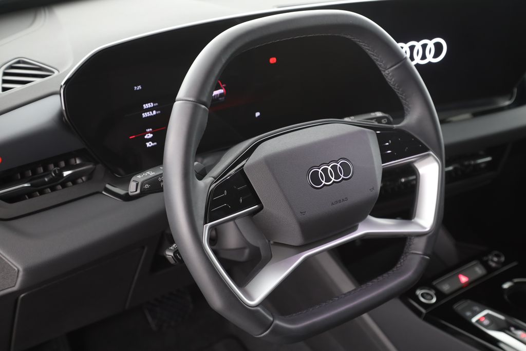 Audi Q6 e-tron 2025