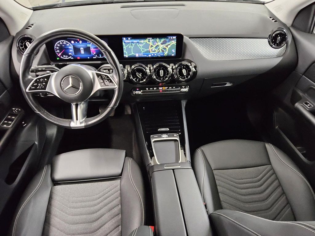 Mercedes-Benz GLA 180 2023