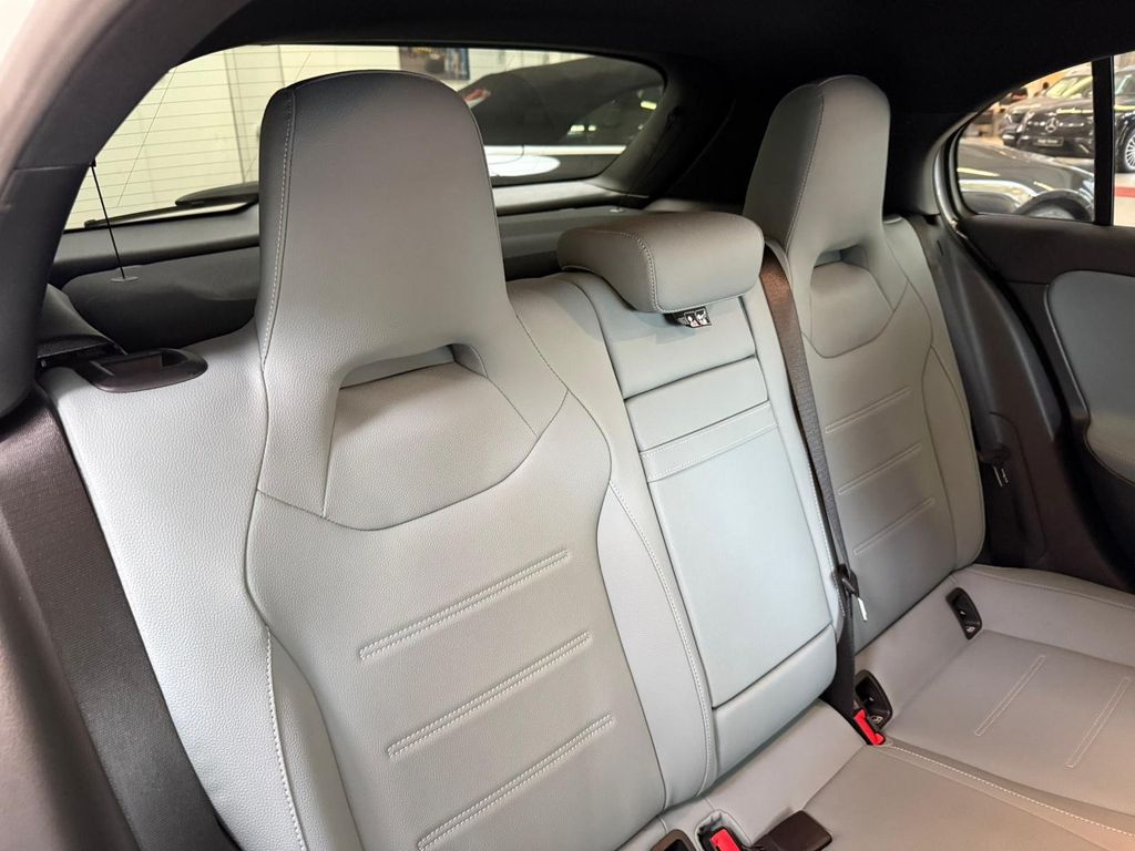 Mercedes-Benz A 250 2024