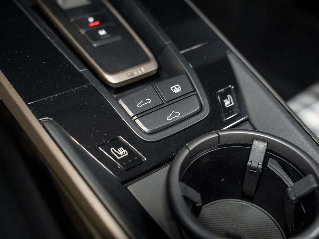 Porsche 992 2025