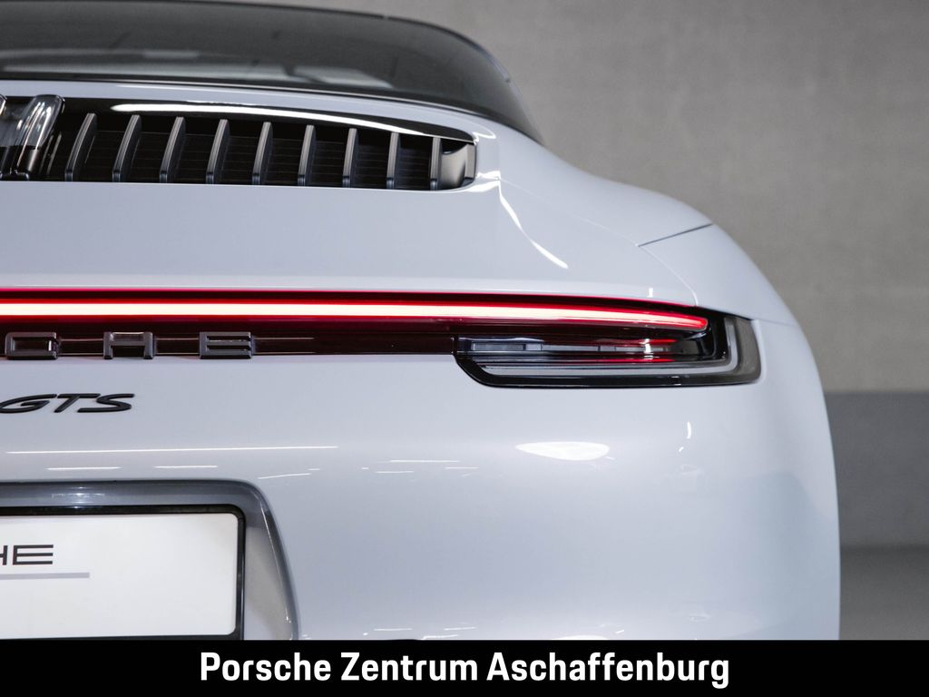Porsche 992 2024