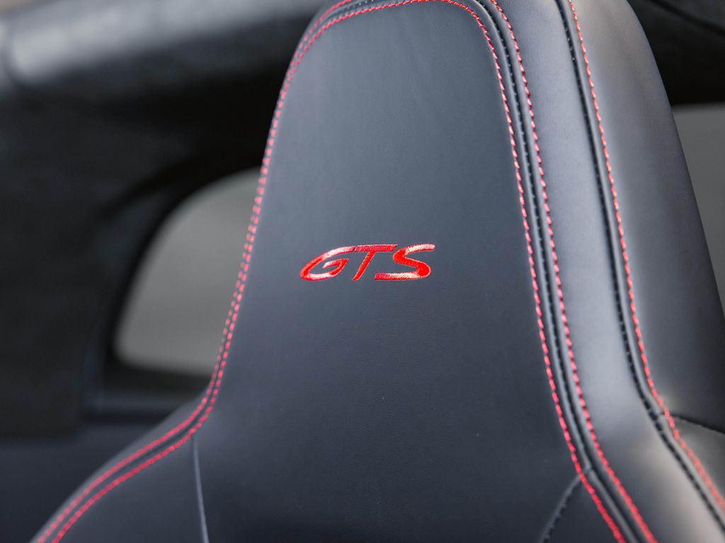 Porsche 992 2024