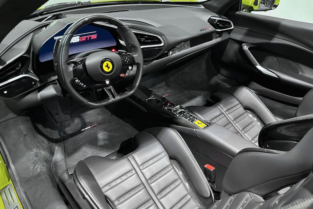 Ferrari 296 GTS 2024