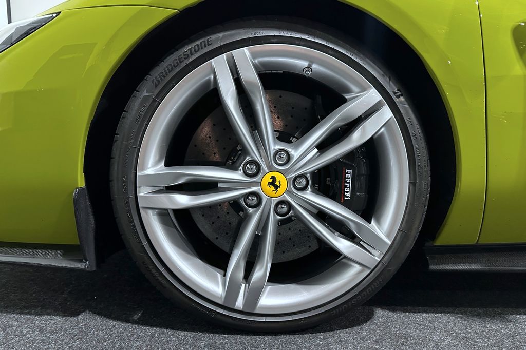 Ferrari 296 GTS 2024