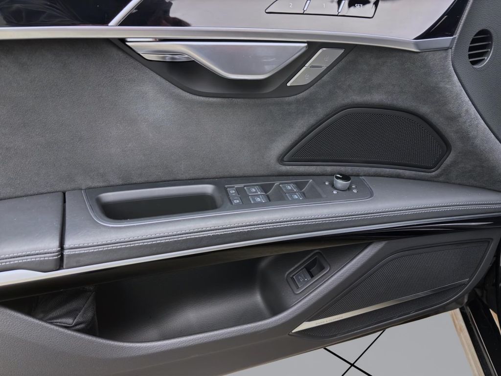 Audi A8 2022