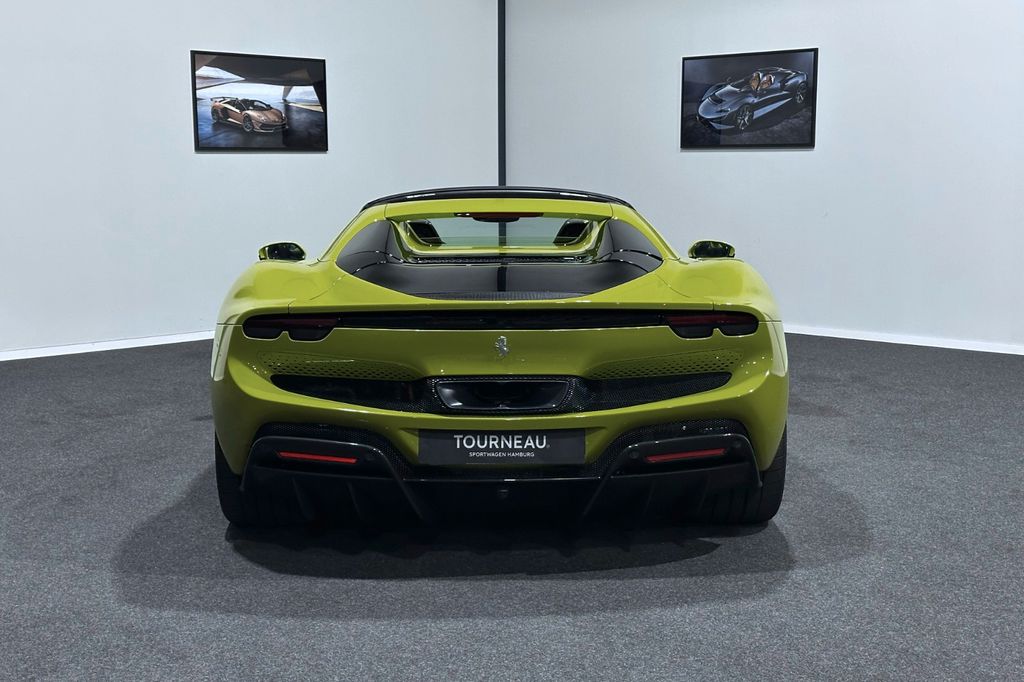 Ferrari 296 GTS 2024