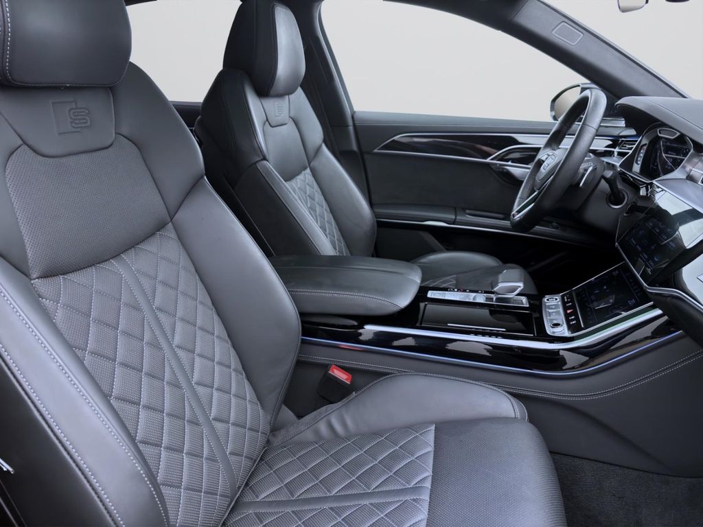 Audi A8 2022