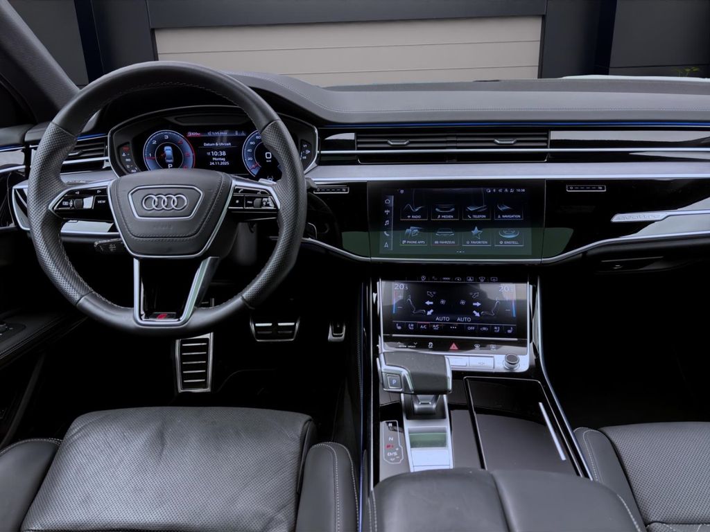 Audi A8 2022