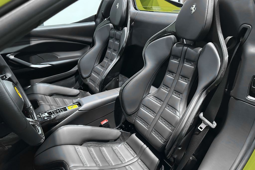 Ferrari 296 GTS 2024