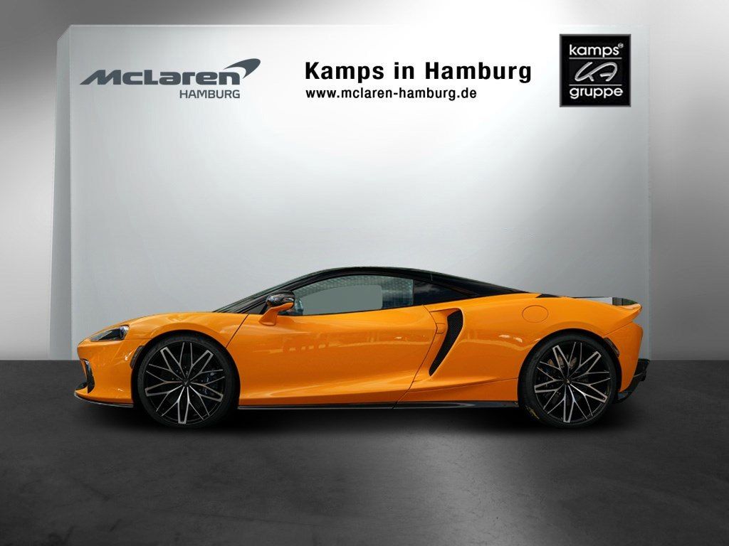 McLaren GT 2024