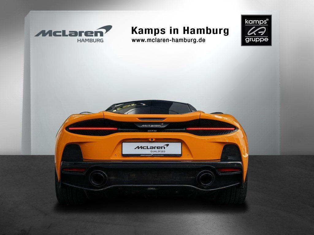 McLaren GT 2024