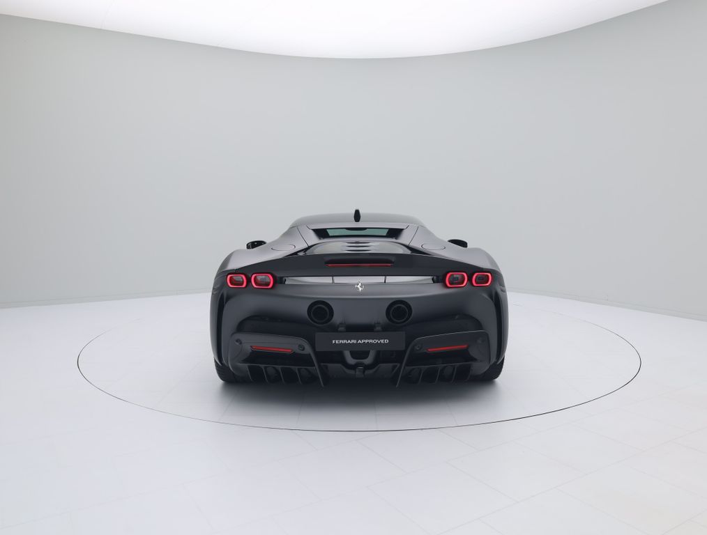 Ferrari SF90 2024