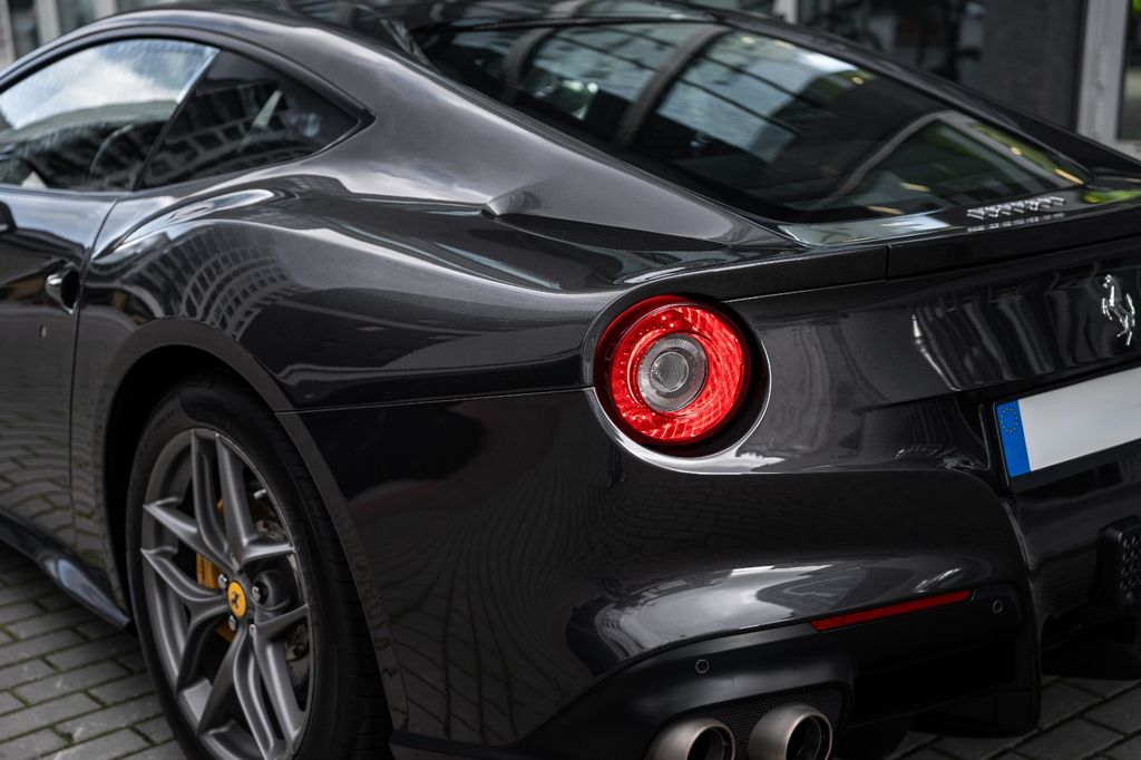 Ferrari F12 2015