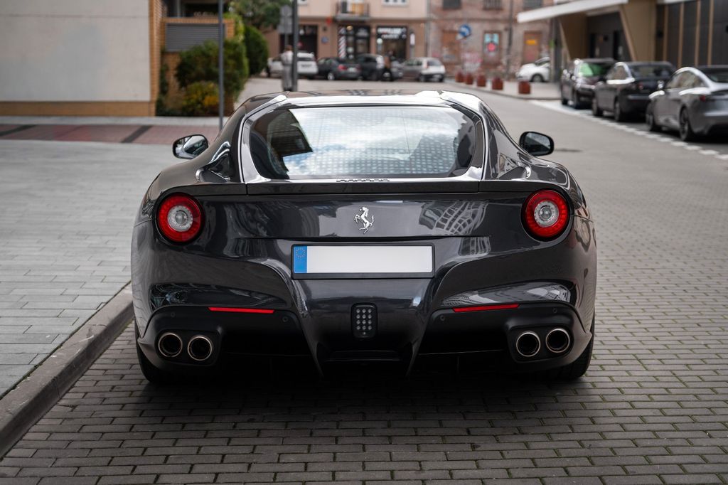 Ferrari F12 2015