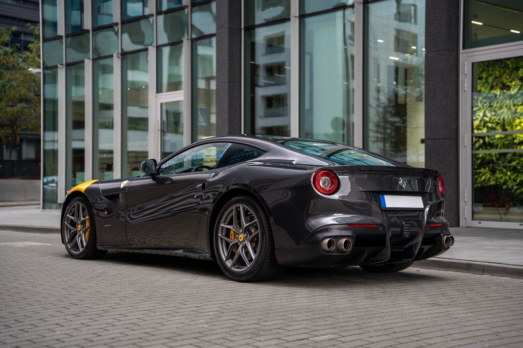 Ferrari F12 2015