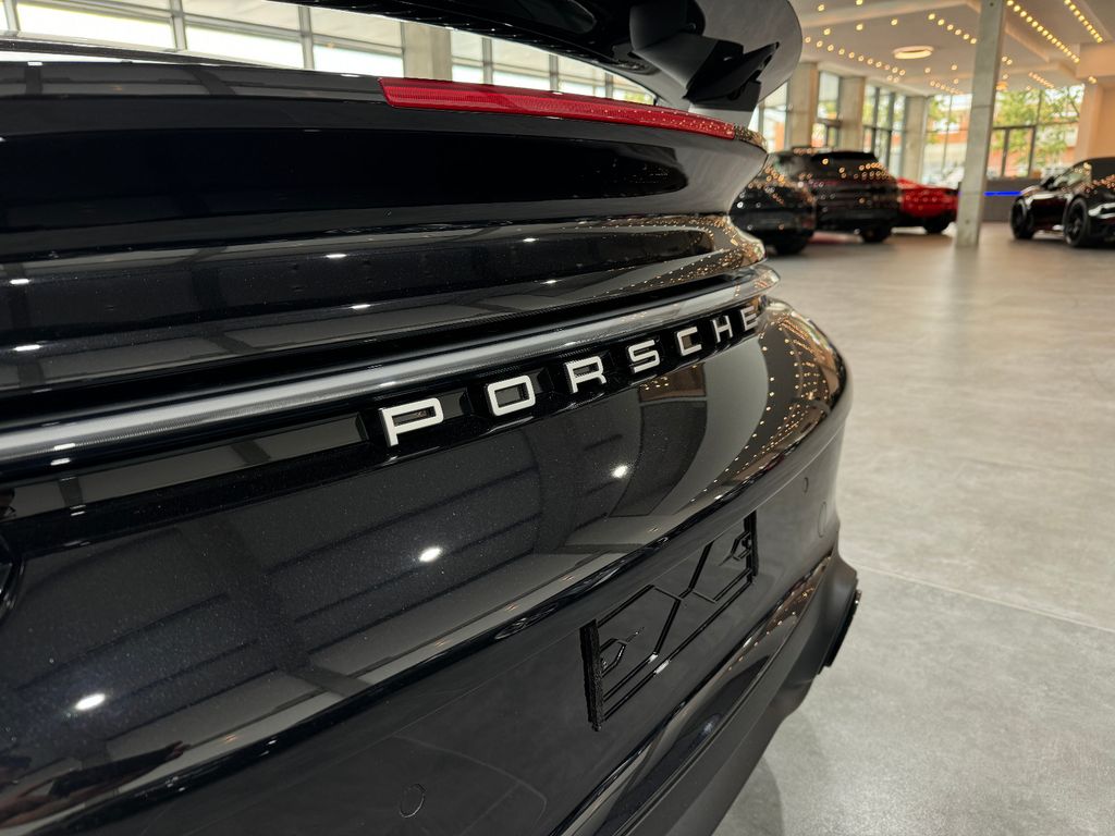 Porsche 992 2023