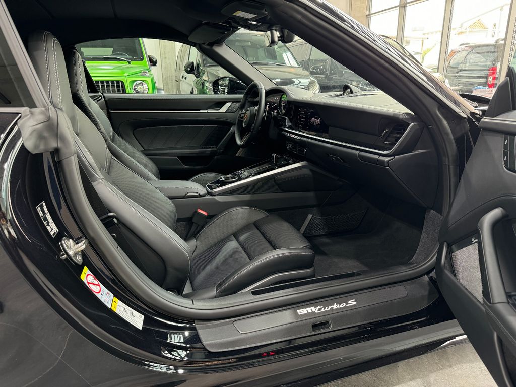 Porsche 992 2023
