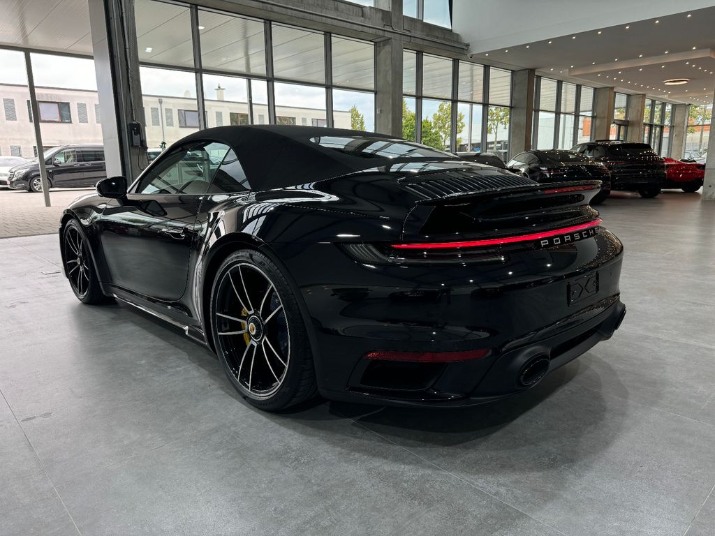 Porsche 992 2023