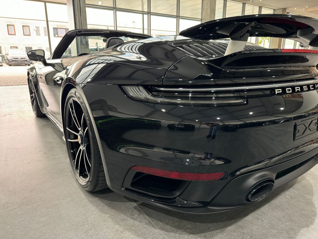 Porsche 992 2023