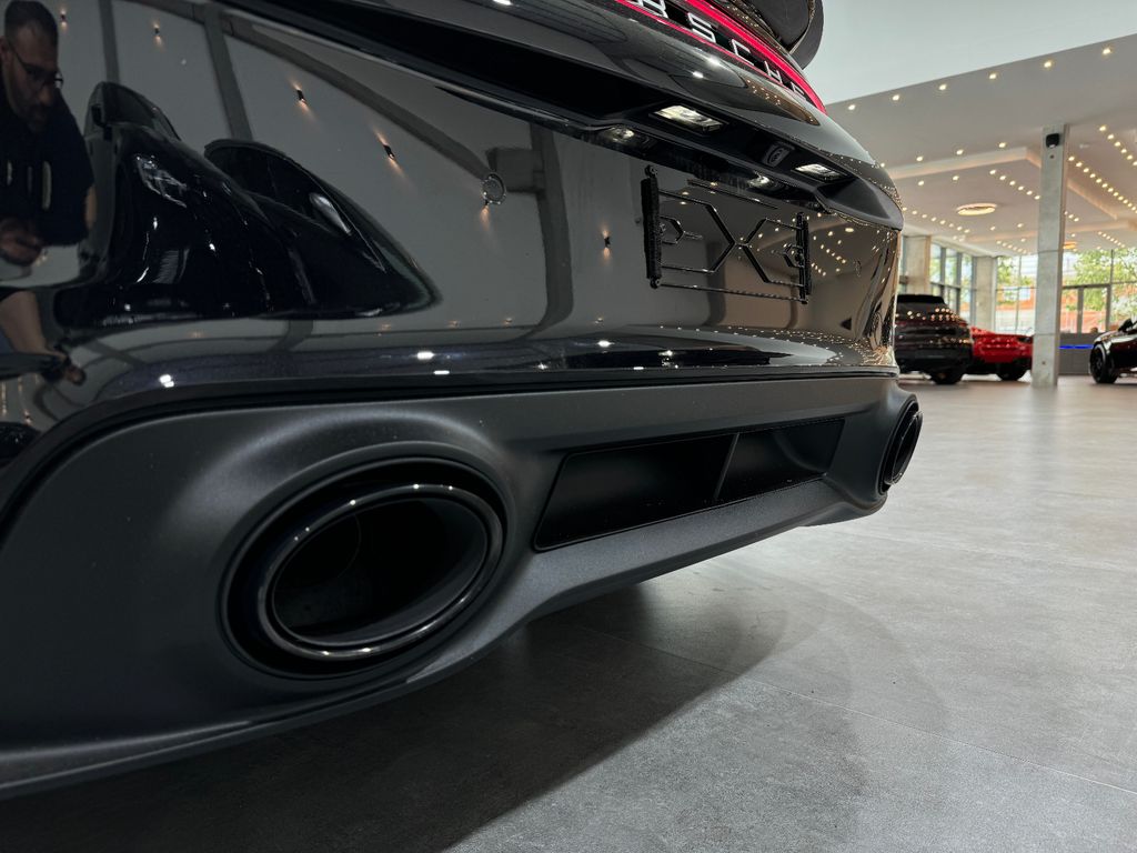 Porsche 992 2023