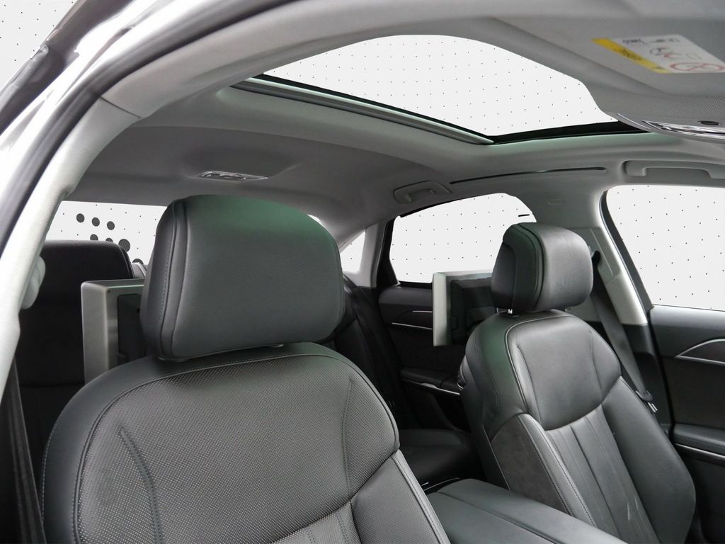 Audi A8 2022