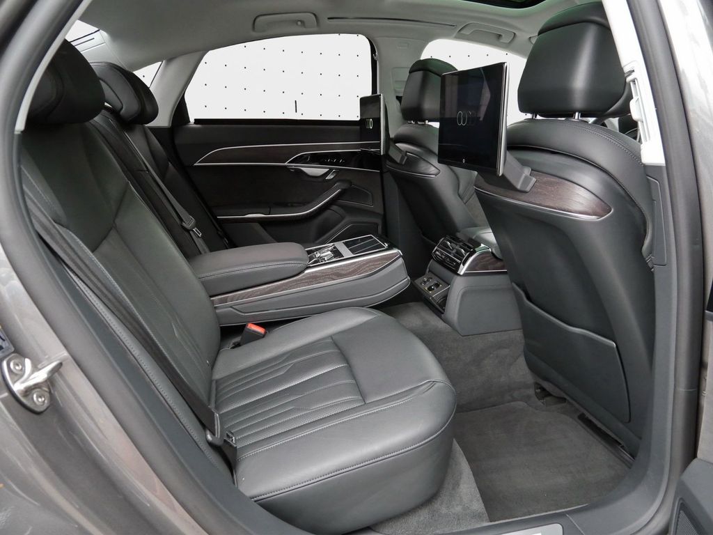 Audi A8 2022