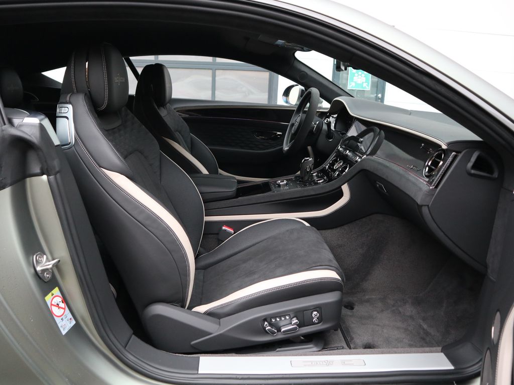 Bentley Continental GT 2025