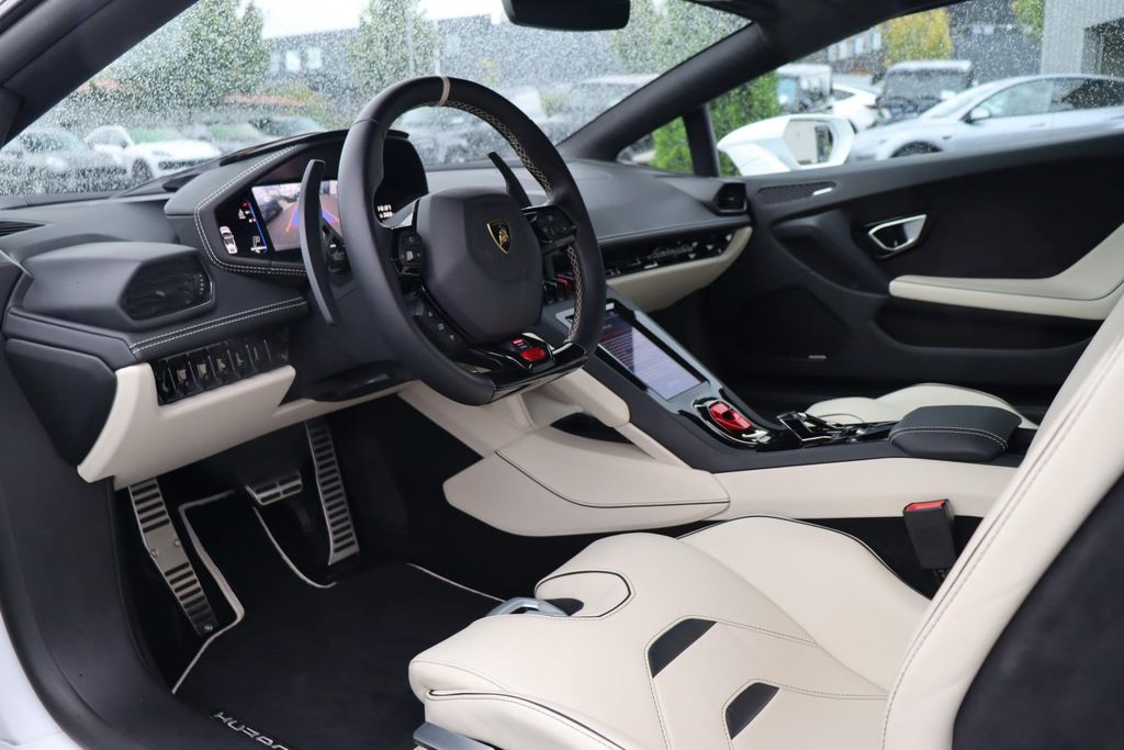 Lamborghini Huracán 2023