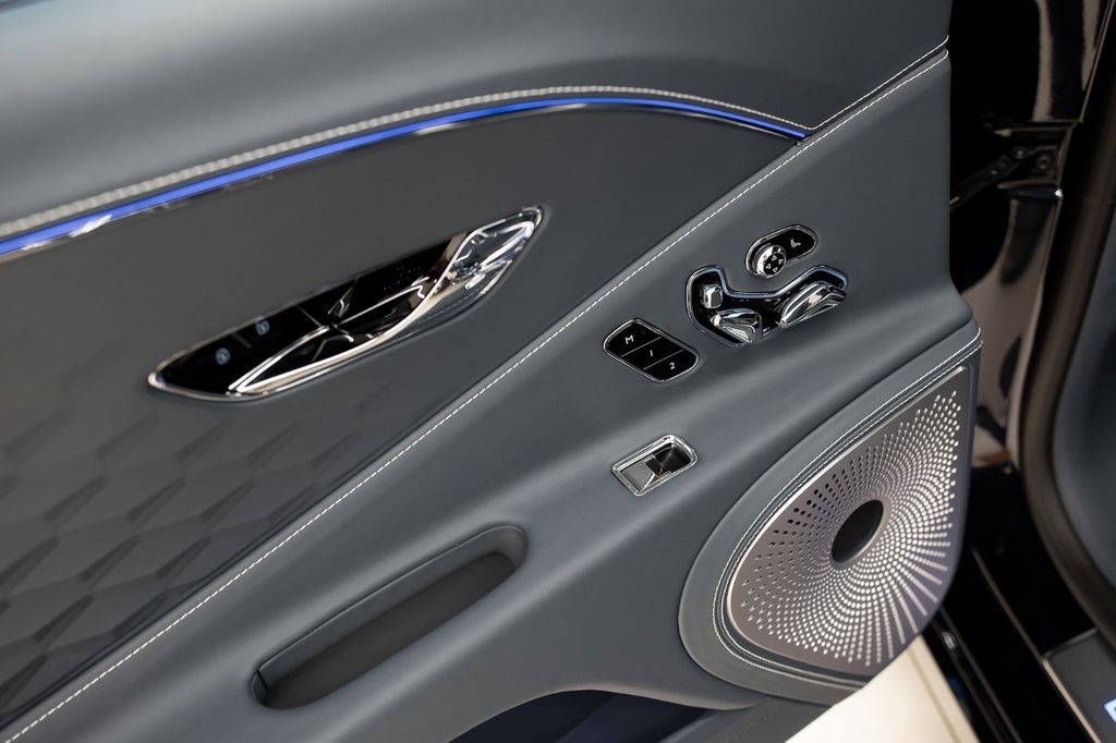 Bentley Flying Spur 2025