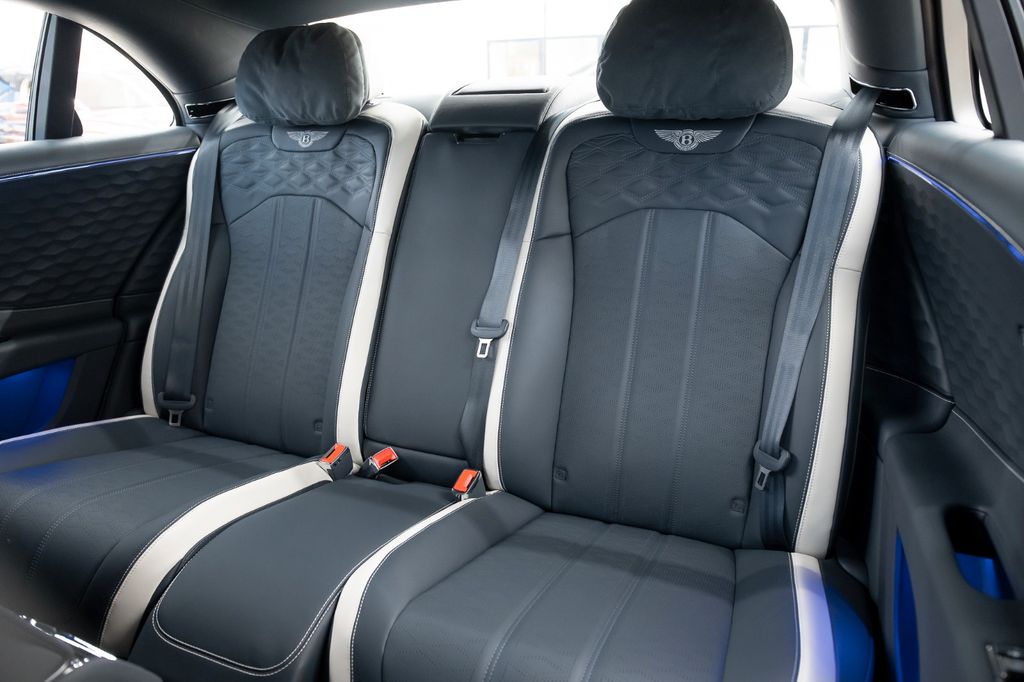 Bentley Flying Spur 2025