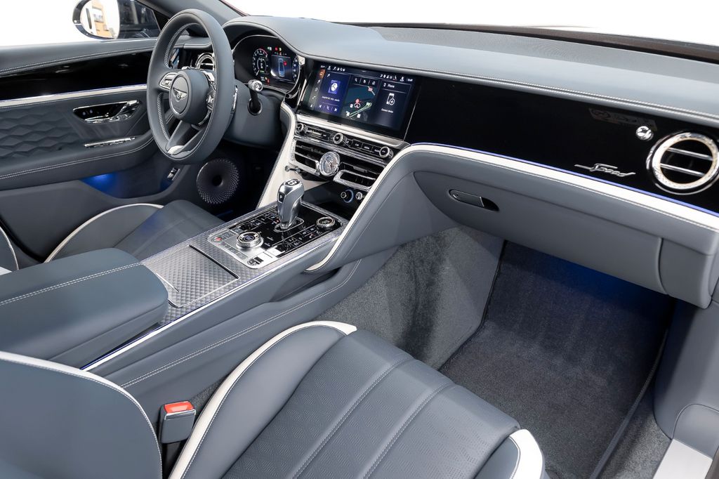 Bentley Flying Spur 2025