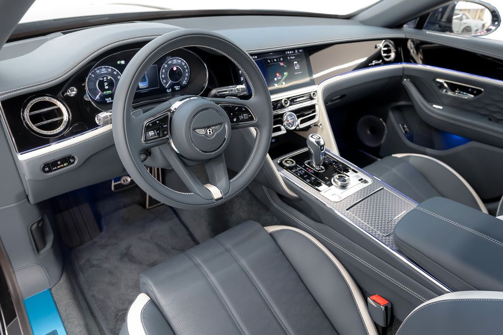 Bentley Flying Spur 2025