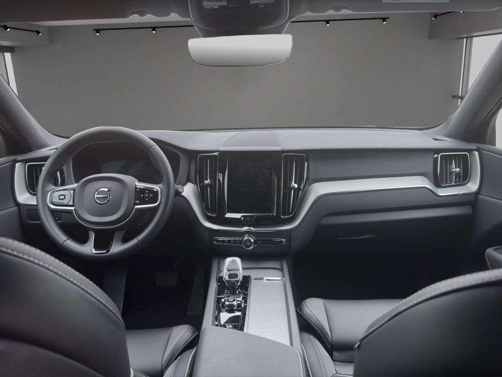 Volvo XC60 2025