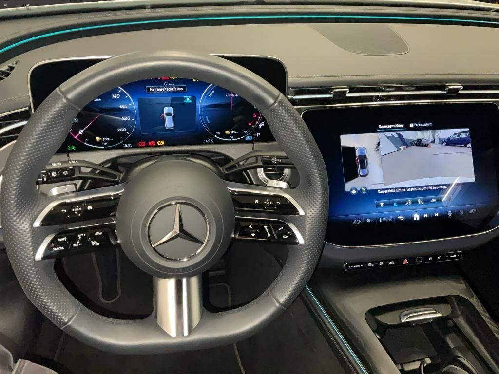 Mercedes-Benz E 300 2025