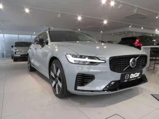 Volvo V60 2025