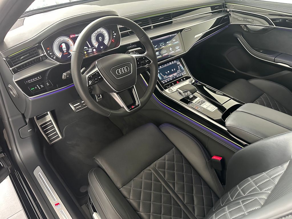 Audi A8 2022