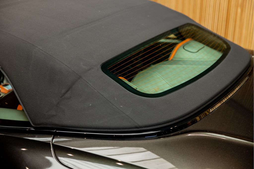 Aston Martin DBS 2024