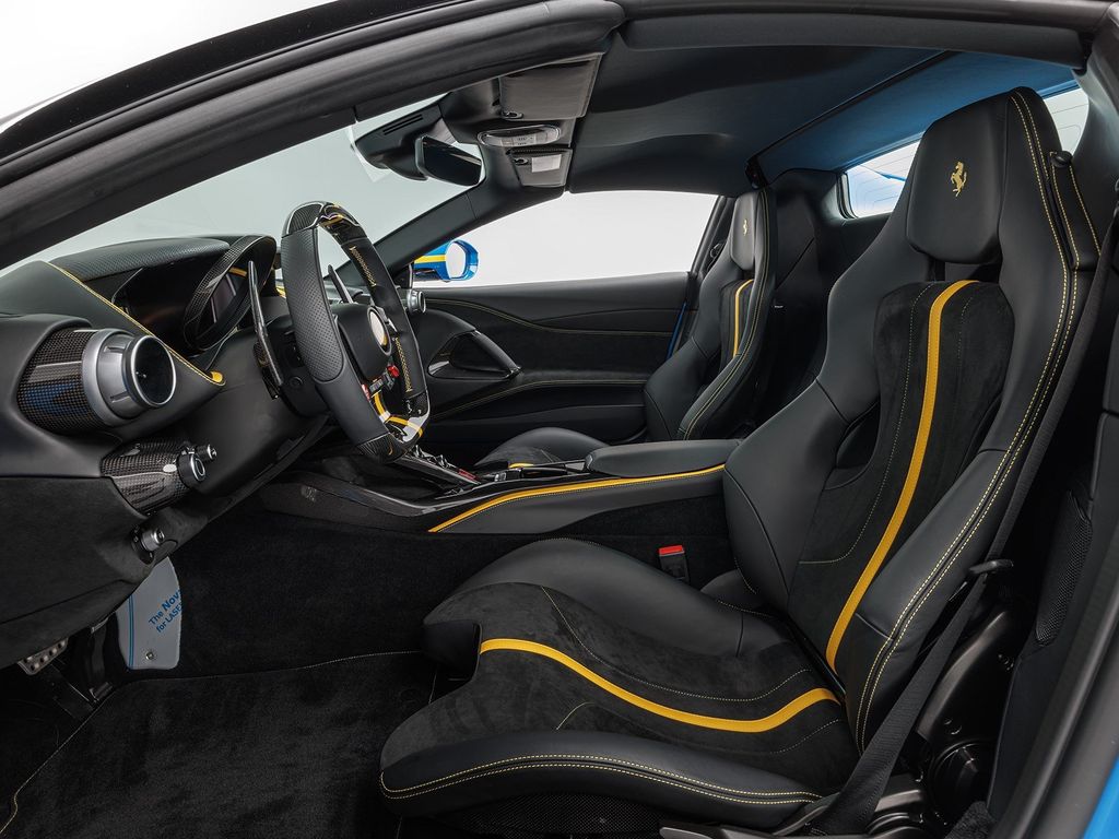 Ferrari 812 2022