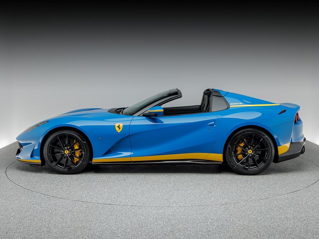 Ferrari 812 2022