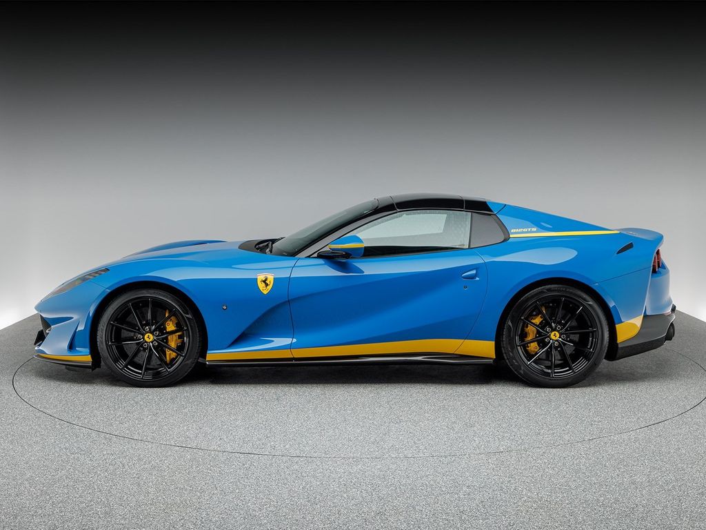 Ferrari 812 2022