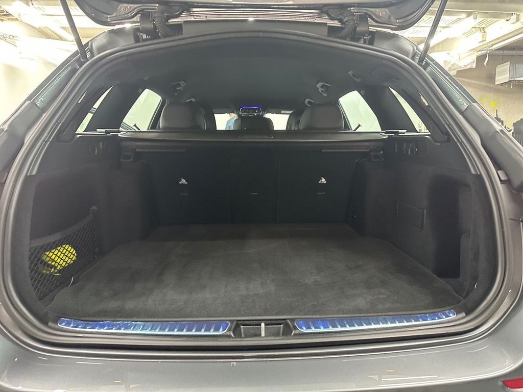 Mercedes-Benz C 300 2024