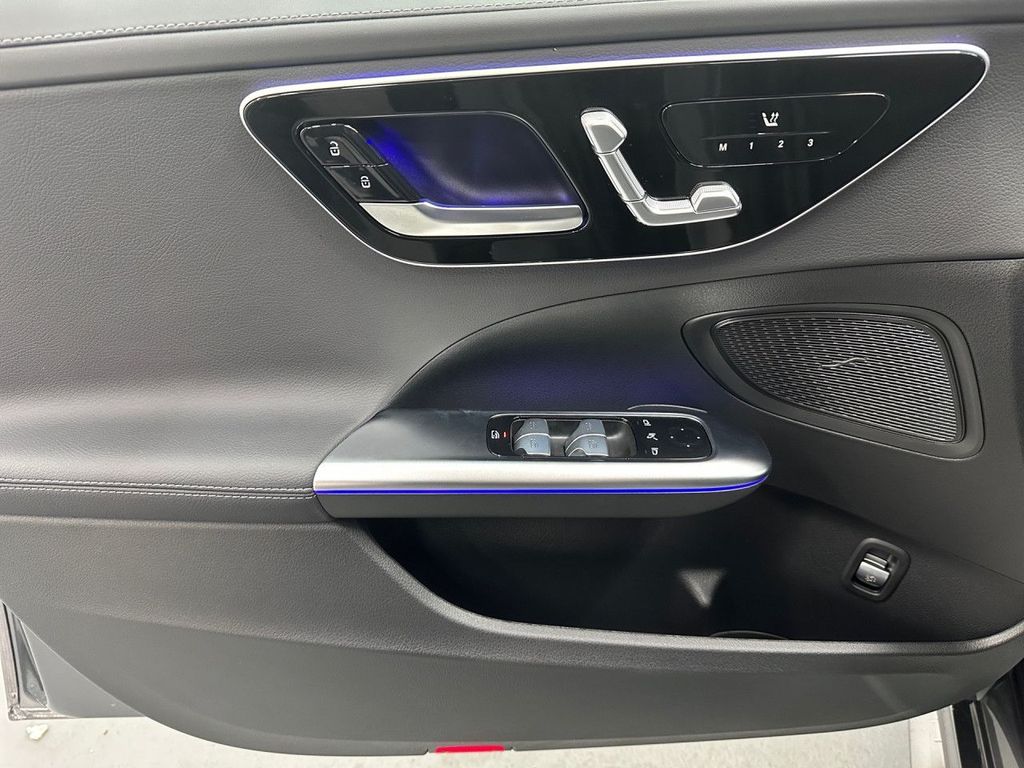 Mercedes-Benz C 300 2024