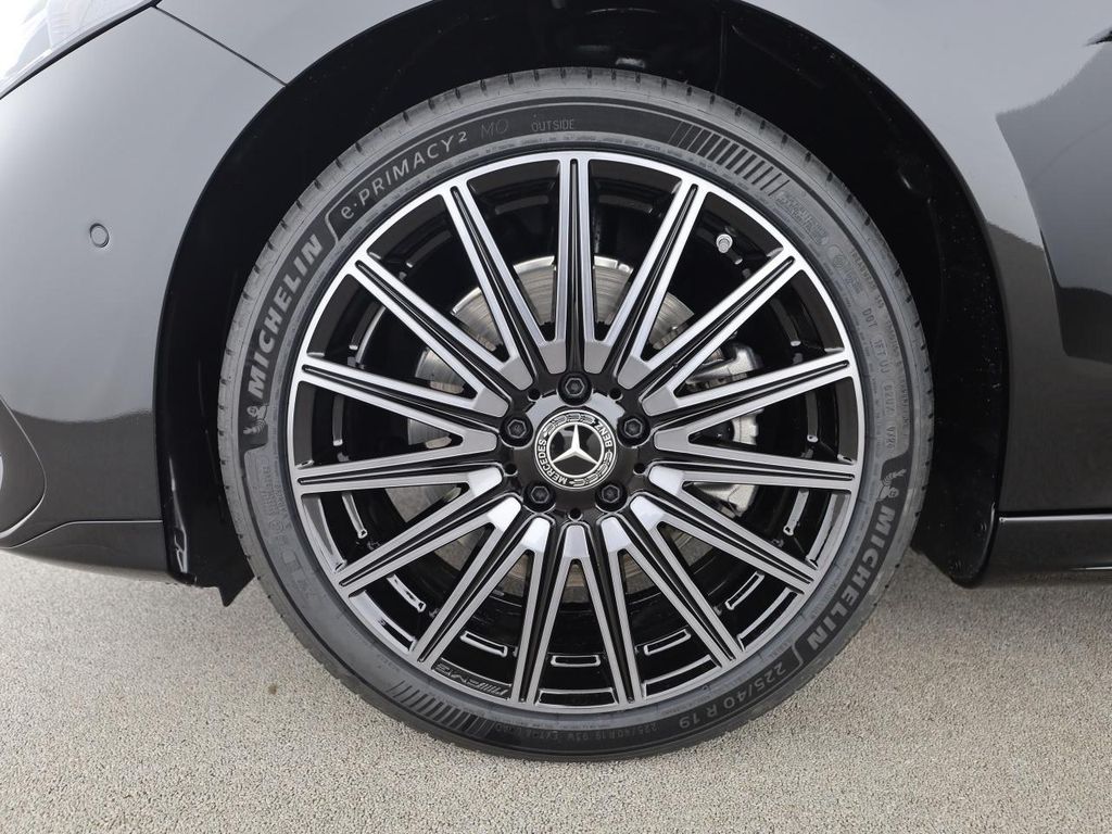 Mercedes-Benz CLA 350 2025