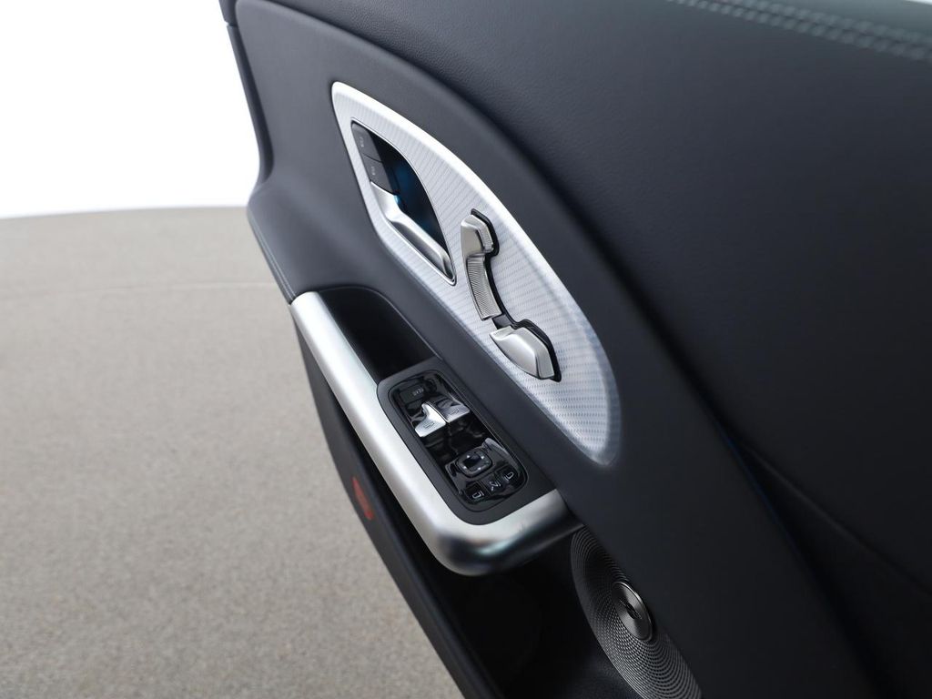 Mercedes-Benz CLA 350 2025