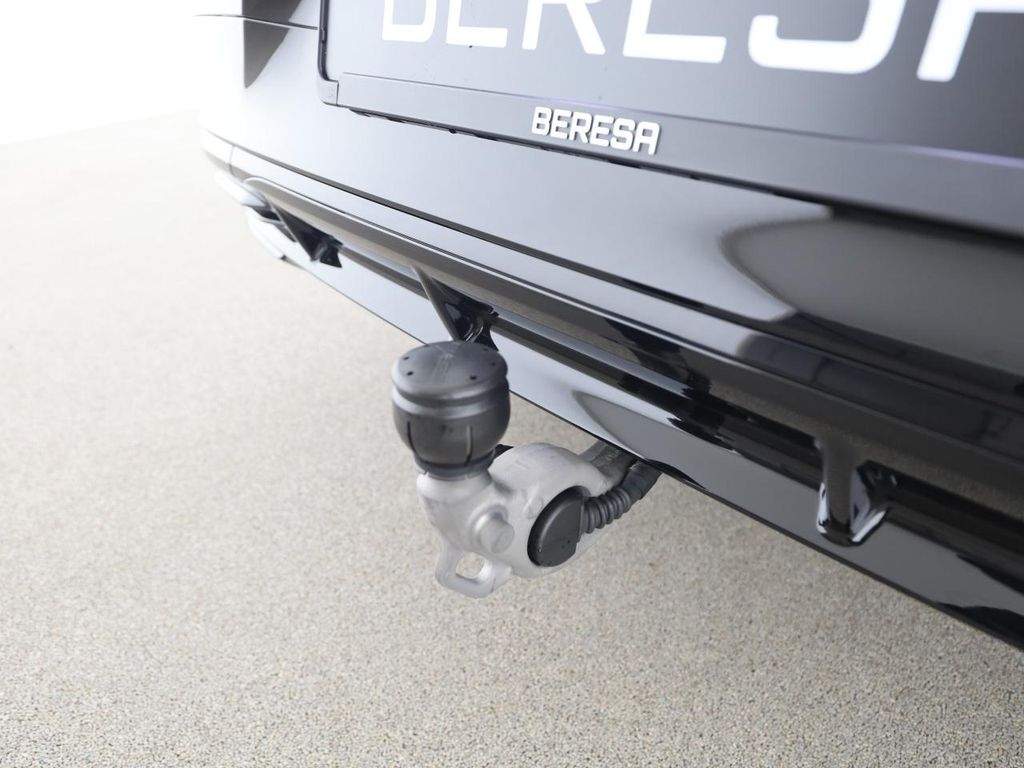 Mercedes-Benz CLA 350 2025