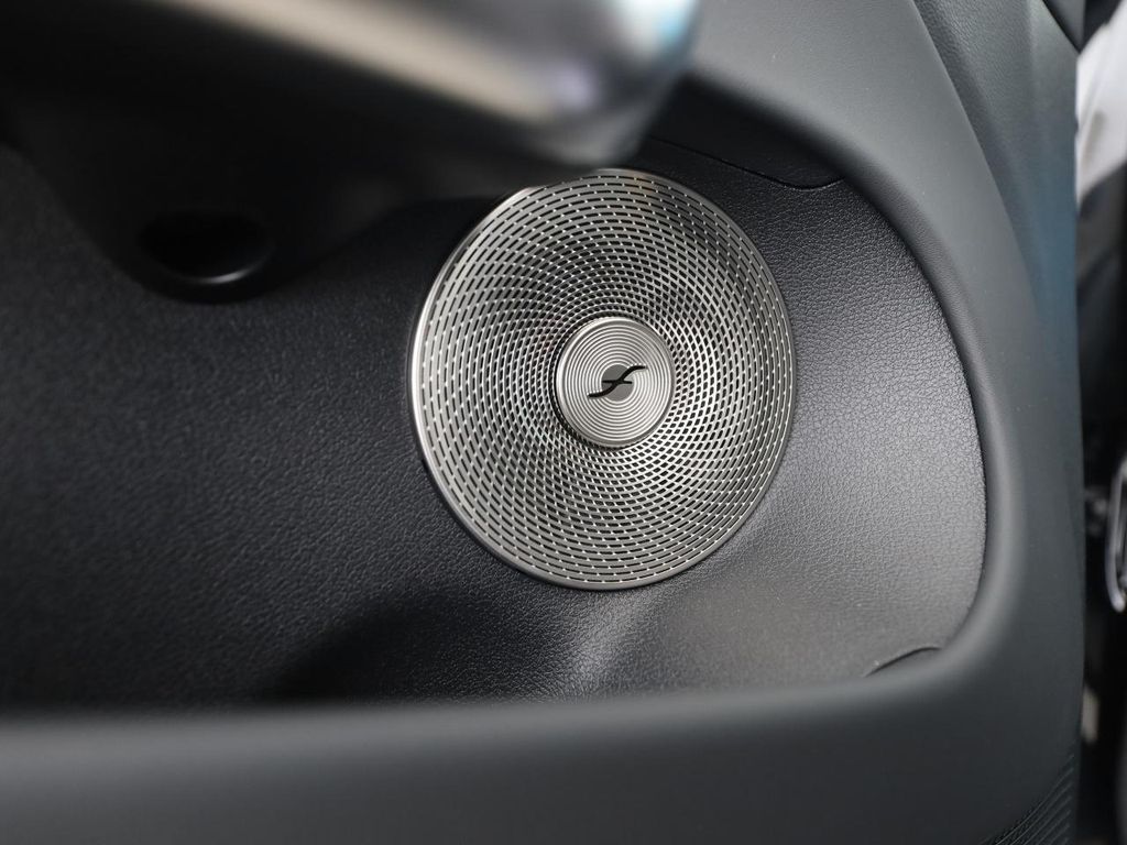 Mercedes-Benz CLA 350 2025